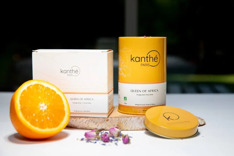 Composition de produits de thé Kanthé et d’une orange